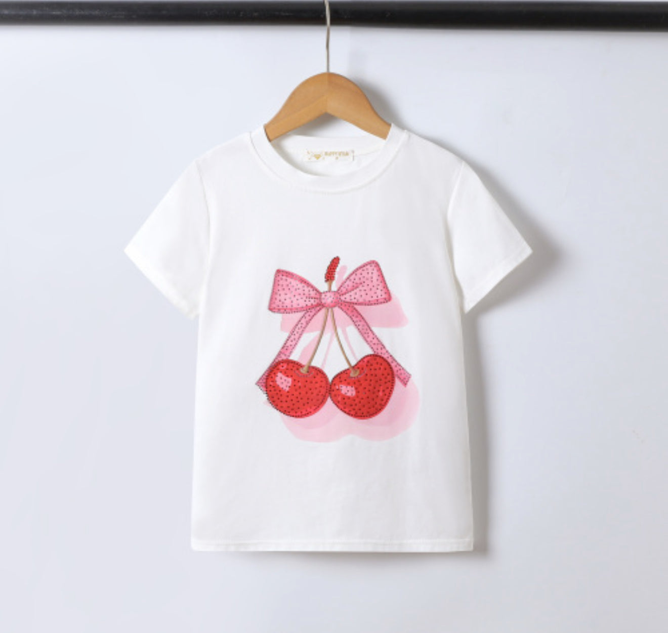 T-shirt cerise papillon blanc